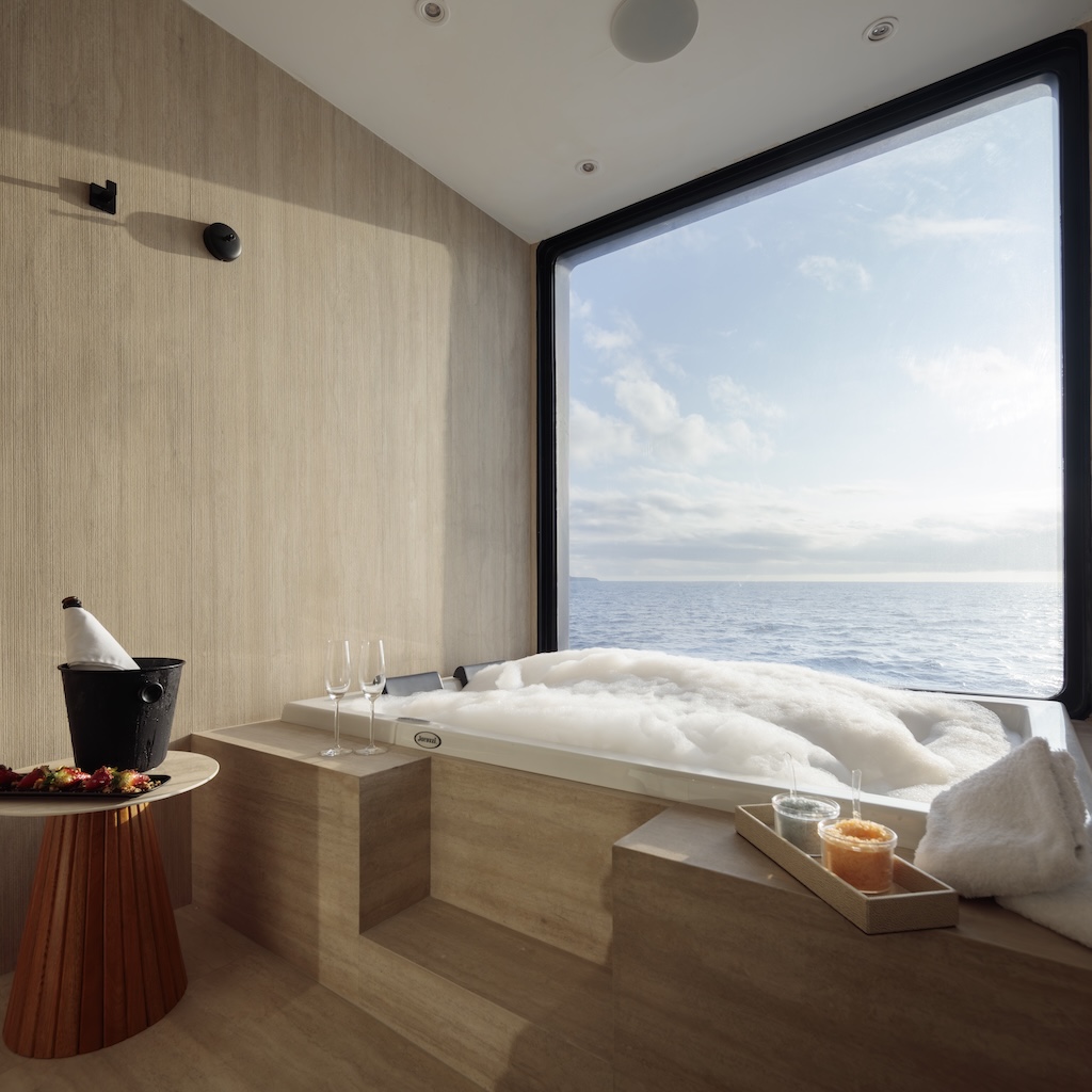 Galapagos Luxury Expedition Criuse